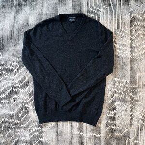 Mantovani Studio Italian Cashmere V-Neck Men’s Sweater